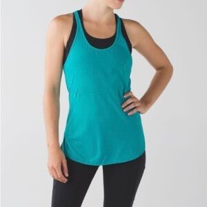 Lululemon What The Sport Singlet
Blue Tropics size 6